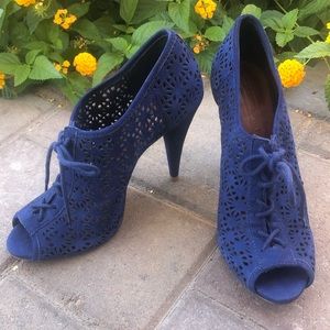 🔥SCHUTZ  Blue Tie Up Heels🔥